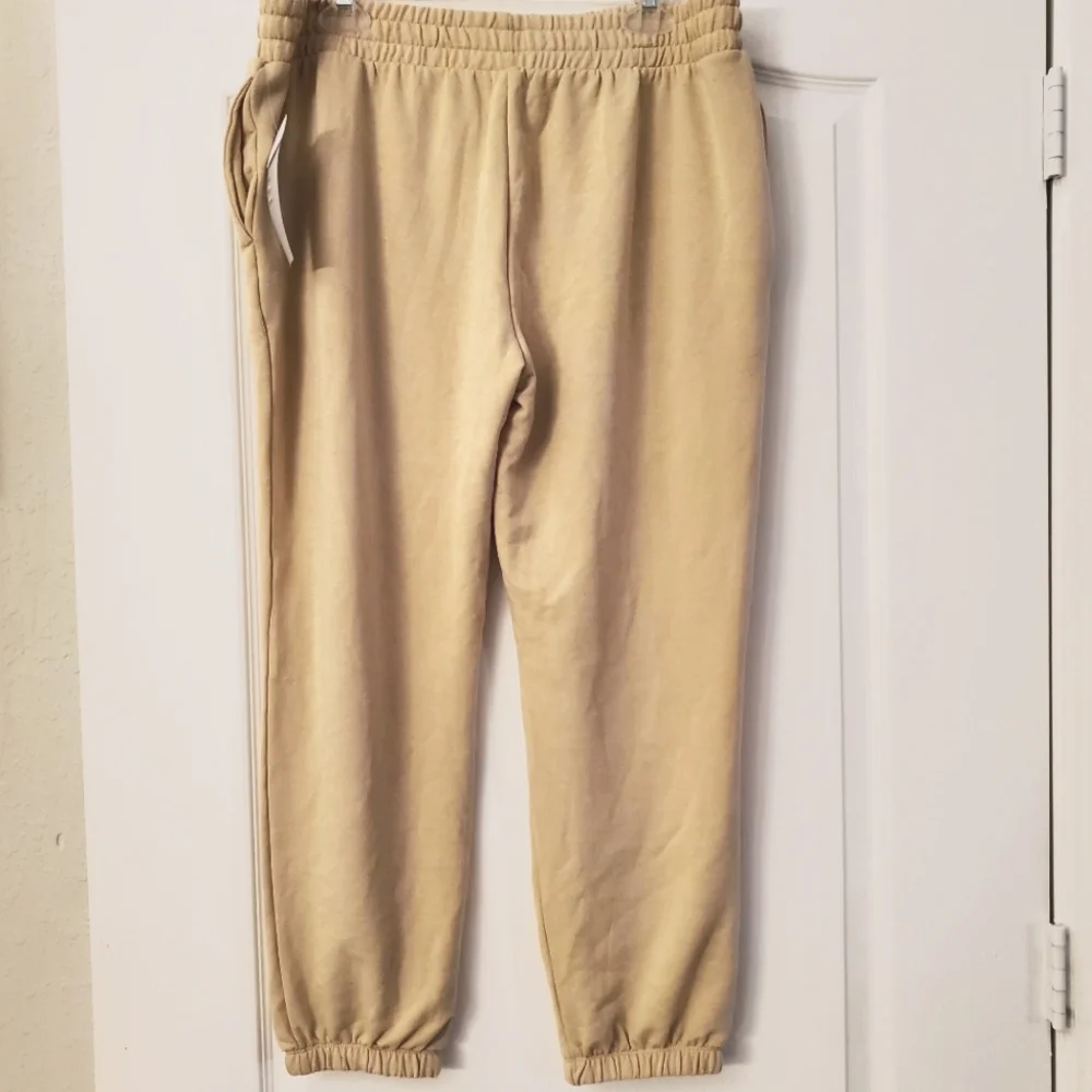 Zella L Cropped sweatpant Joggers mustard L NWT - Picture 3 of 6